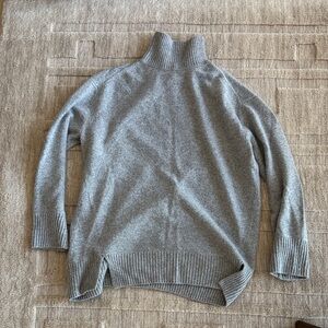 Vince Heather Gray Cashmere Sweater size Medium